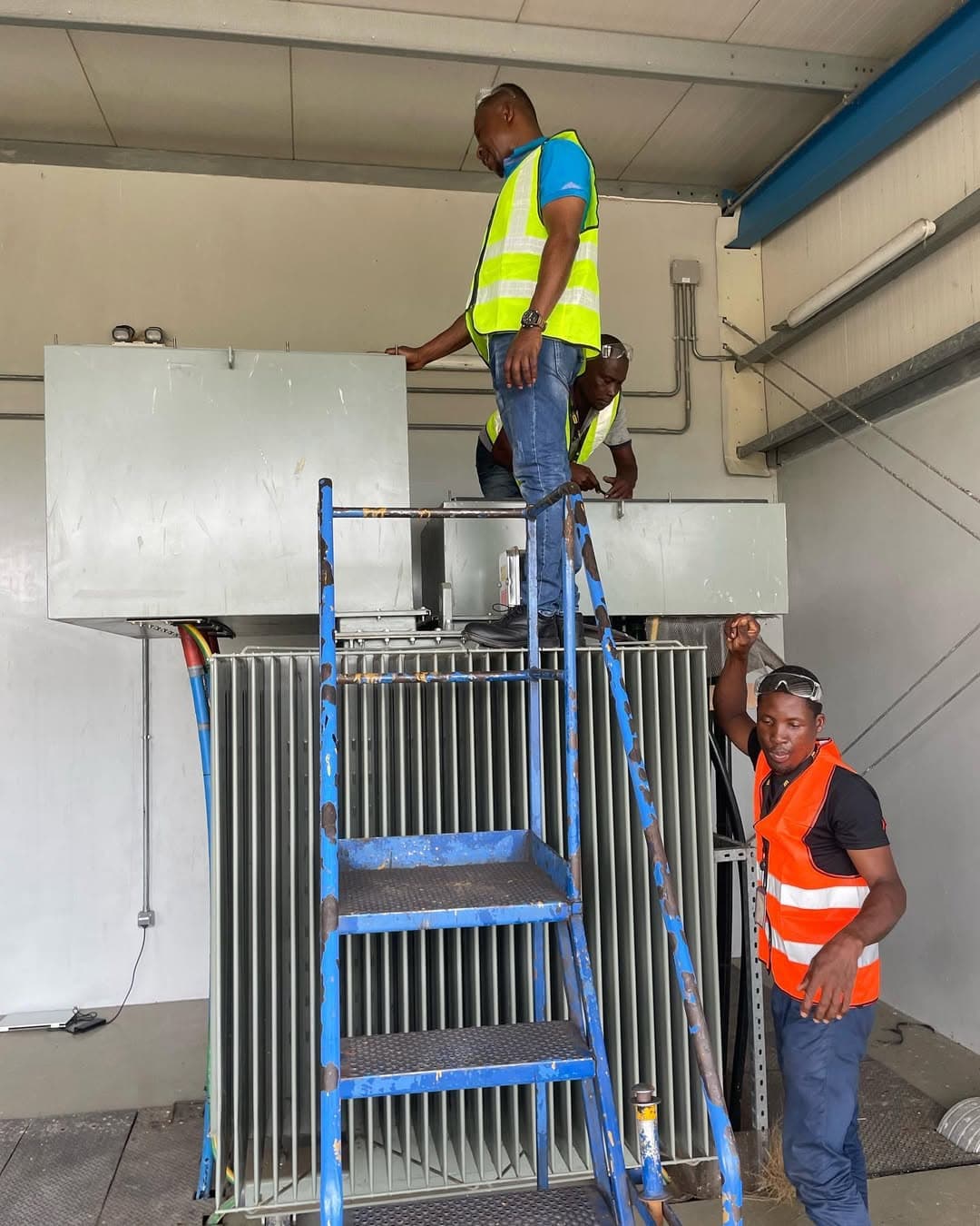 Diagnosing a faulty transformer